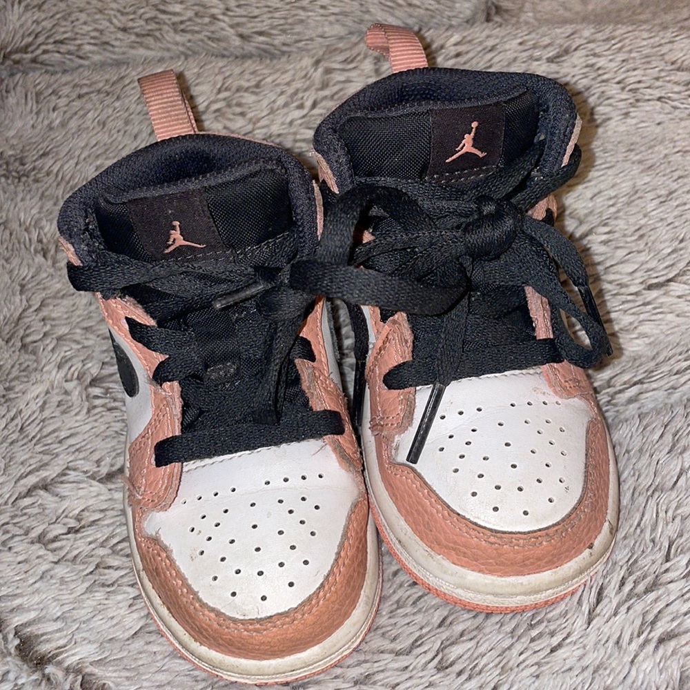 Nike Jordan size 6C
